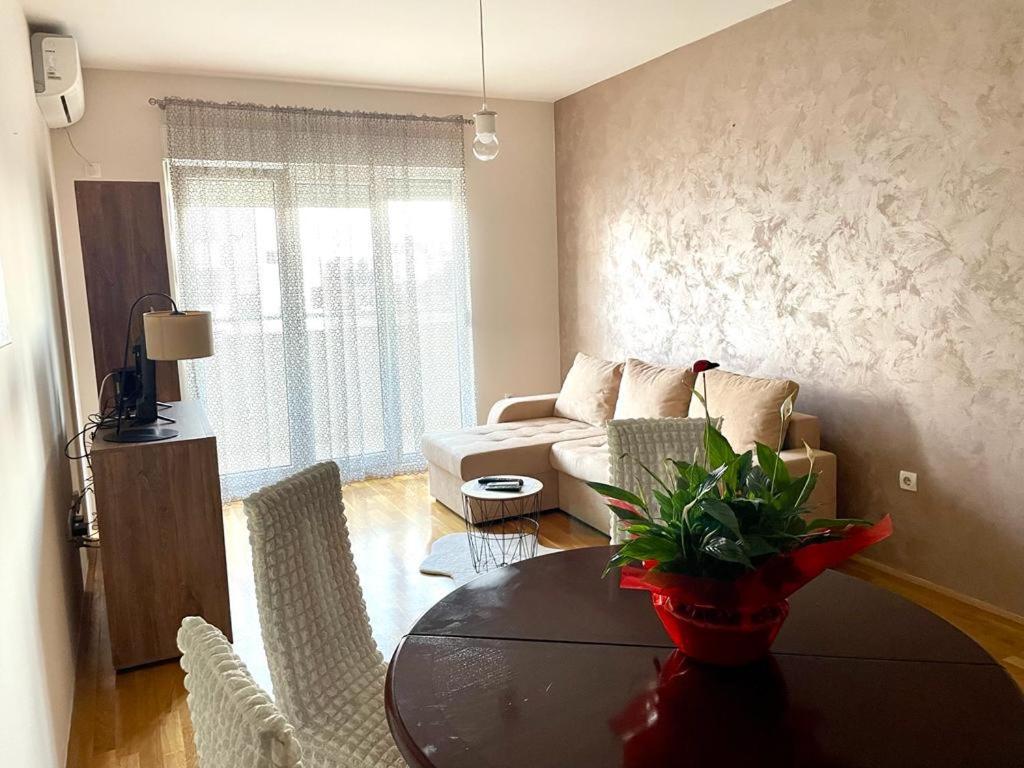 Naki Apartmani Podgorica Exterior photo